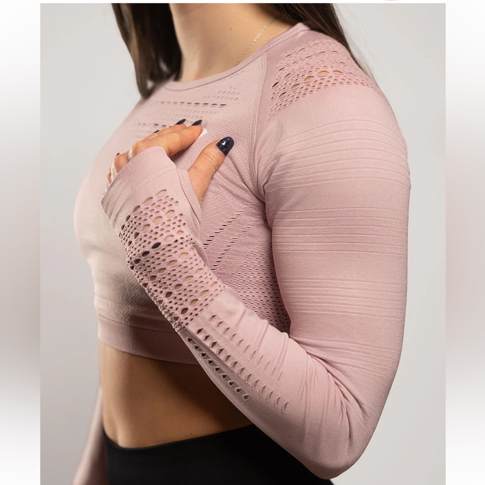 Seamless top Violatethedresscode new